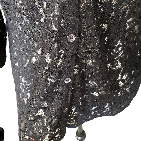 Aritzia Babaton Lace blouse - Picture 7 of 11